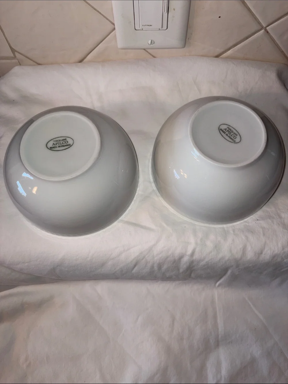 Like new Apilco beaded hemstitch Bowl Porcelain Dinnerware White set of 2 France